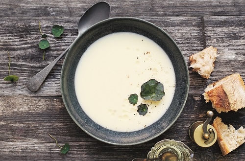 Krämig rotsellerisoppa